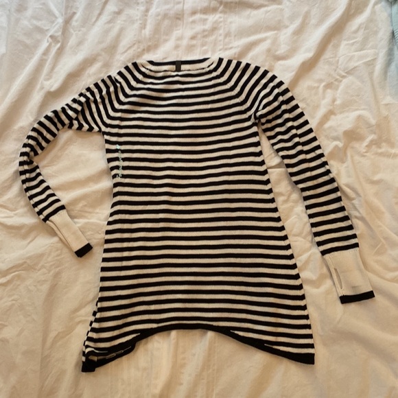 Ivivva girls size 12 striped sweater - Picture 5 of 6